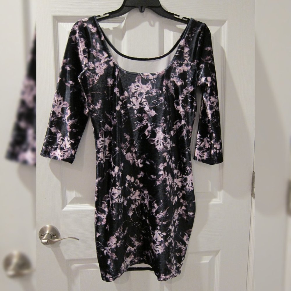 Blackmilk Midnight Thistle 3/4 Sleeve Velvet Dress